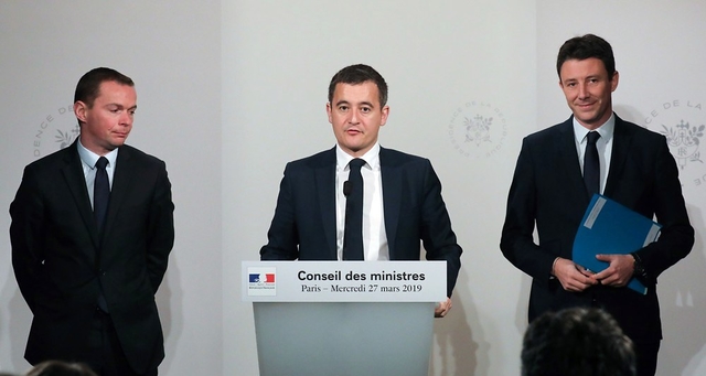 Le secrétaire d'Etat à la Fonction publique, Olivier Dussopt, le ministre de l'Action et des Comptes publics, Gérald Darmanin, et le porte-parole du gouvernement, Benjamin Grivaux, présentant la réforme de la fonction publique à l'issue du Conseil des ministres ce mercredi. - Ludovic Marin/AFP Conseil des ministres_ Fonction publique