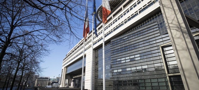 ur ces 310.000 agents travaillant moins de 35 heures, 190.000 n'ont pas à supporter de conditions de travail difficiles. - Crédits photo : François BOUCHON/Le Figaro Ministère des Finances,